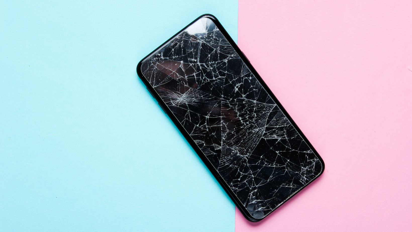 Fixing a Cracked Phone Screen at Home? Why Is It So Difficult?