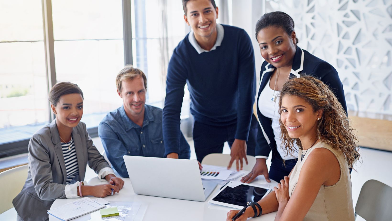 8 Tips for Managing a Small (But Mighty) Team